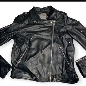 women’s Black leather jacket